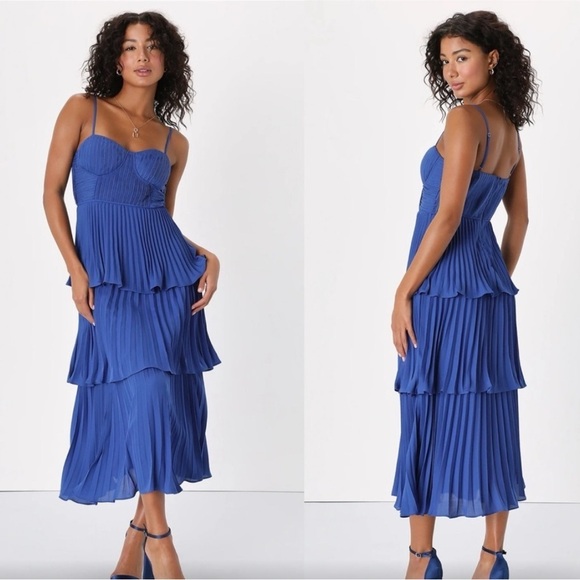 Lulus Dresses & Skirts - Lulu's Blue Pleated Midi Dress